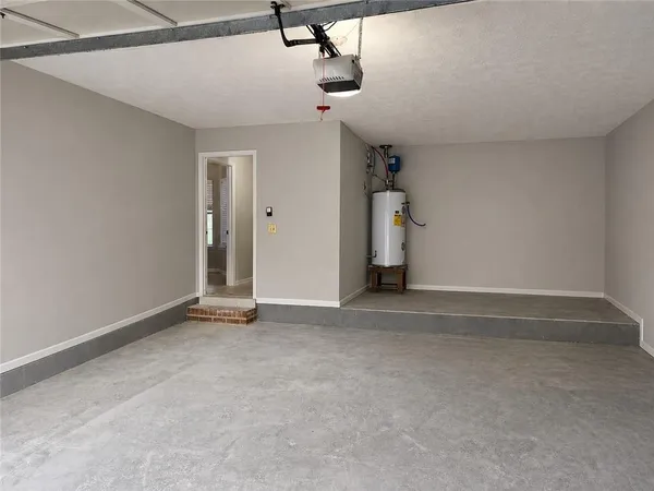 $2,400 | 2800 Hartington Place, Duluth, GA 30096