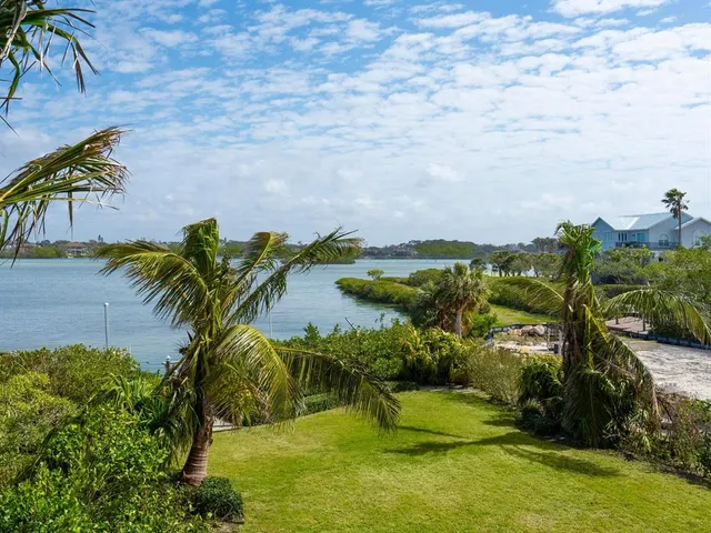 $6,850,000 | 1304 Casey Key Road, Nokomis, FL 34275
