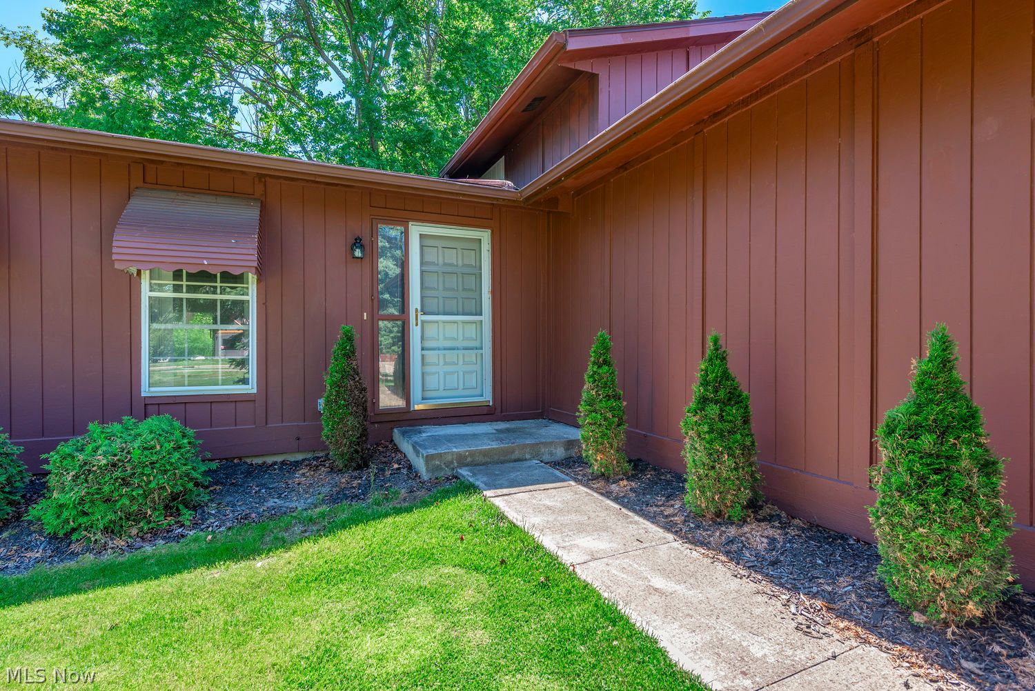 19622 Hunt Road Strongsville, OH 44136 - Photo 4 of 42