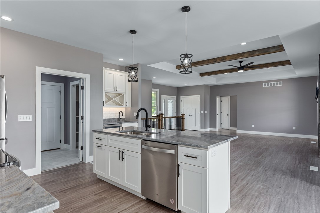 13241 Country Club Road Effingham, IL 62401 - Photo 11 of 41 Gallery Image 11