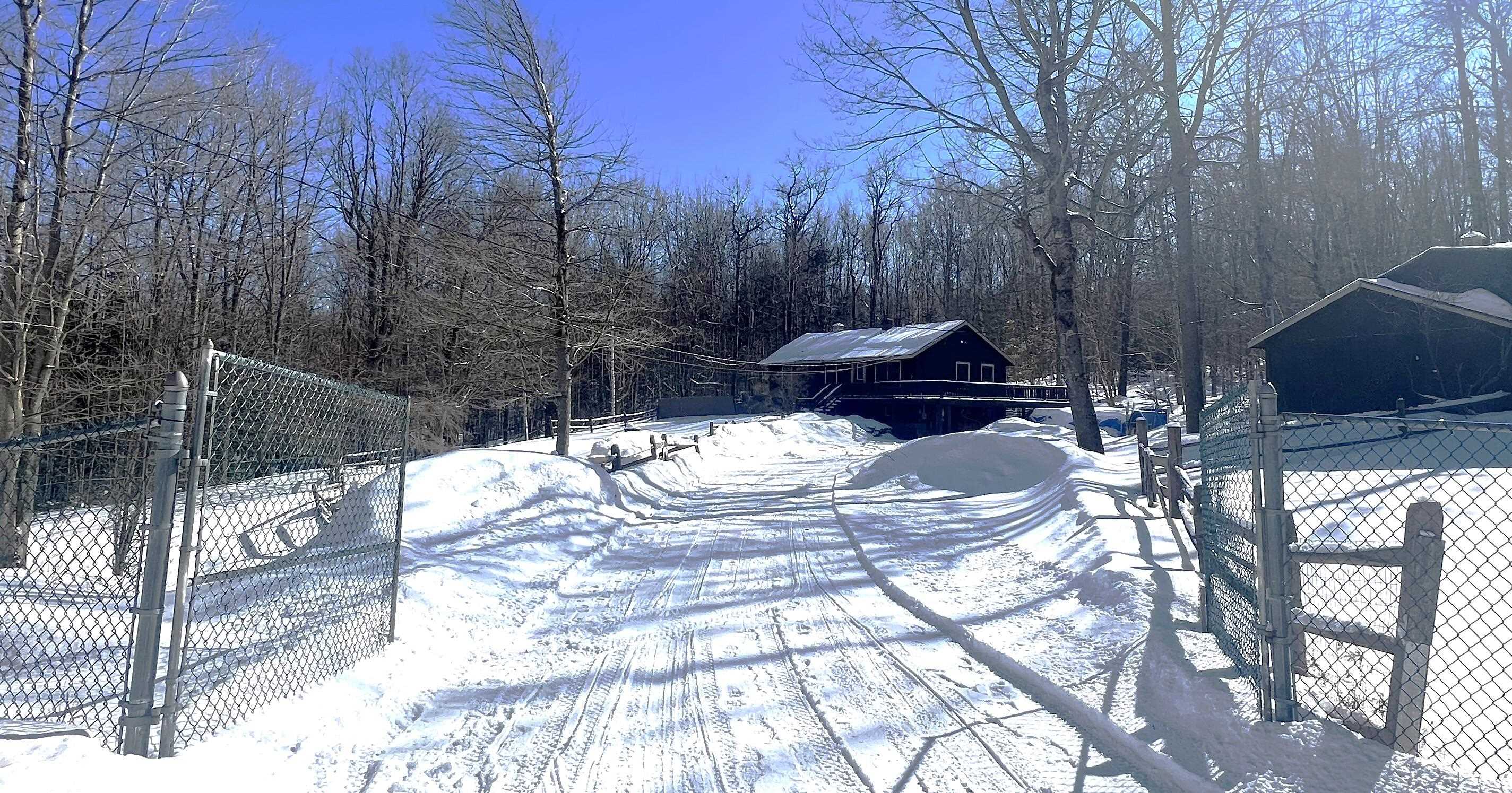 3 Valley Road Gorham, NH 03581 - Photo 2 of 44