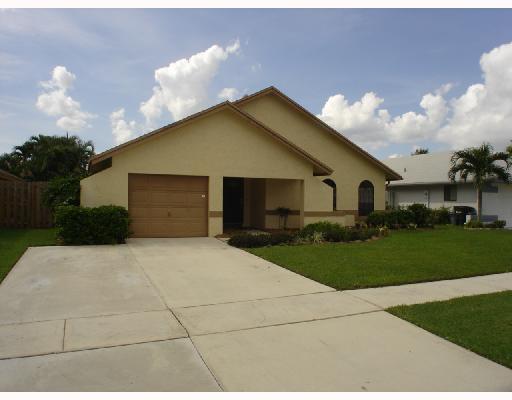 22651 Pickerel Circle Boca Raton, FL 33428 - Photo 1 of 16 Primary Photo