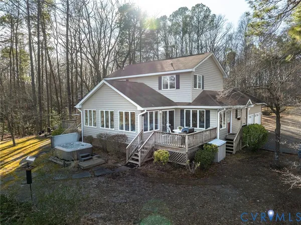 $775,000 | 320 White Pine Lane, Hartfield, VA 23071