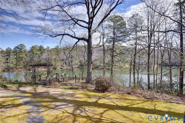 $775,000 | 320 White Pine Lane, Hartfield, VA 23071