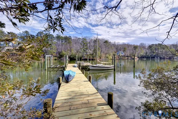 $775,000 | 320 White Pine Lane, Hartfield, VA 23071
