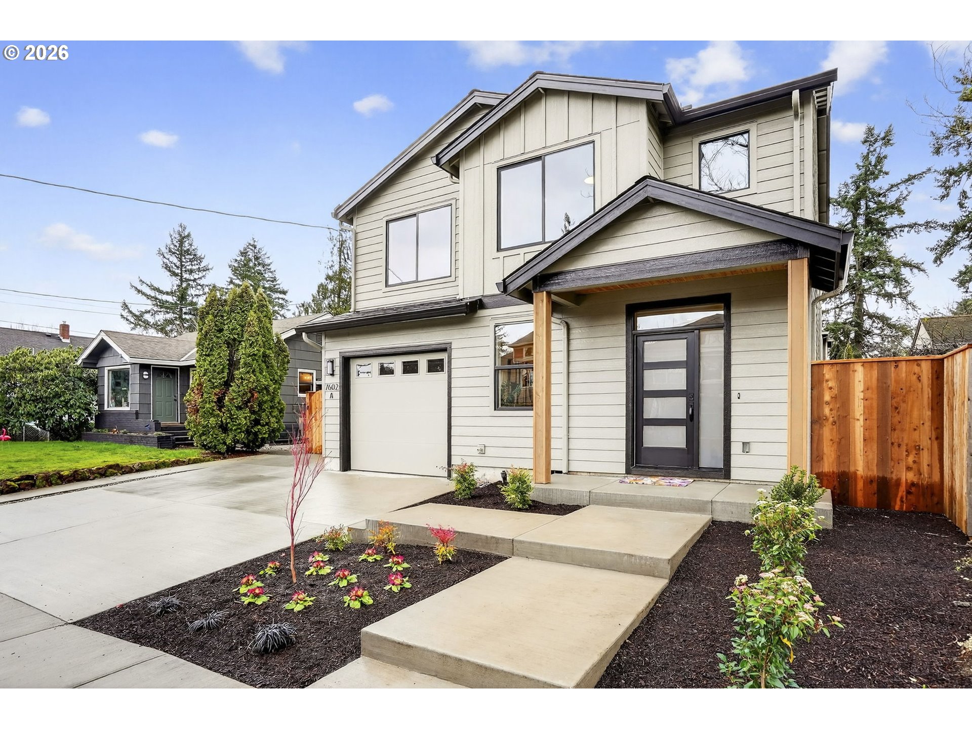 7602 Southeast Carlton Street, Unit A Portland, OR 97206 - Photo 3 of 47