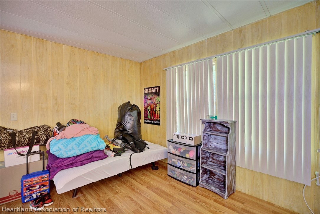 310 Pine Tree Lane Sebring, FL 33872 - Photo 20 of 28 a room with musical instruments
