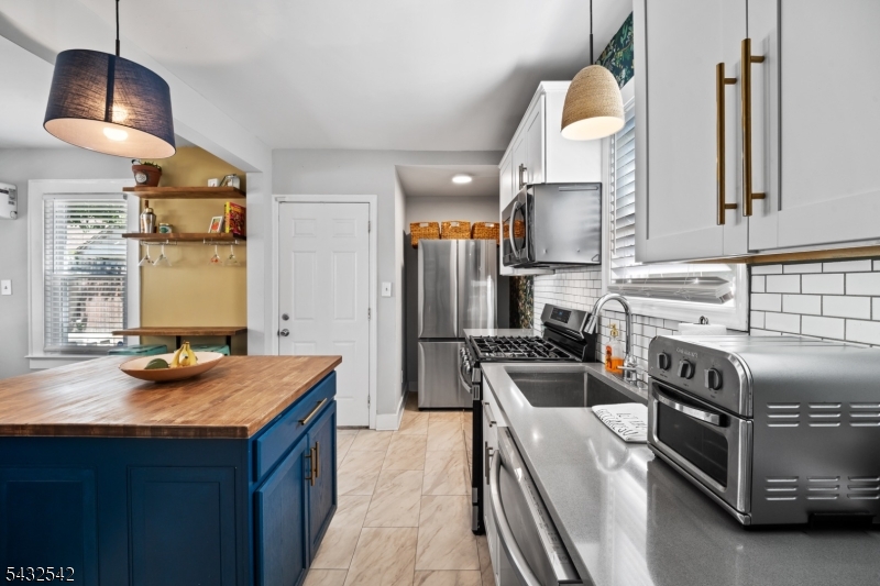 75 Smith Street Union, NJ 07088 - Photo 12 of 19
