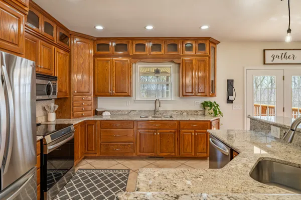 $679,500 | 2060 Hickory Drive, Springfield, TN 37172
