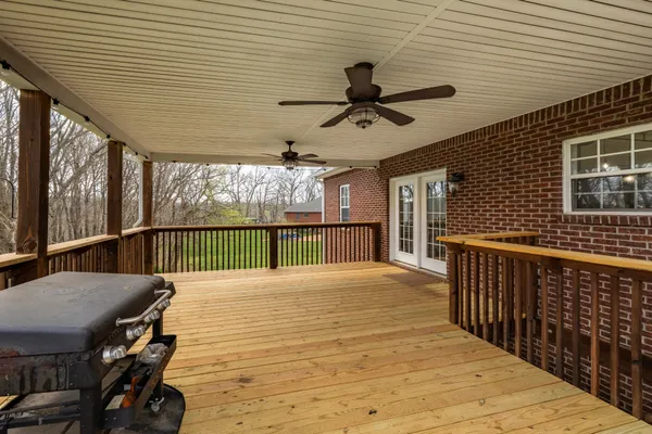 $679,500 | 2060 Hickory Drive, Springfield, TN 37172
