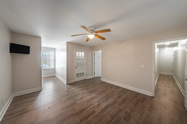 $679,500 | 2060 Hickory Drive, Springfield, TN 37172