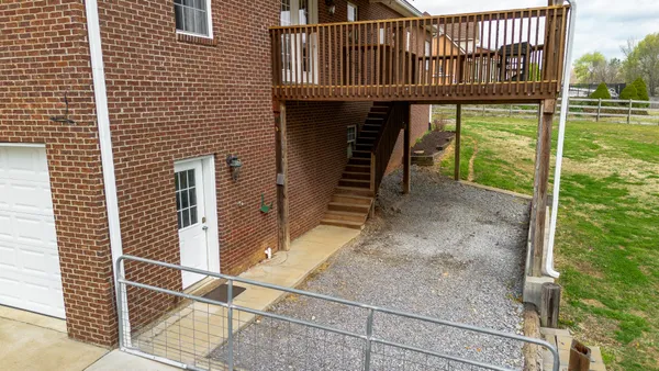 $679,500 | 2060 Hickory Drive, Springfield, TN 37172