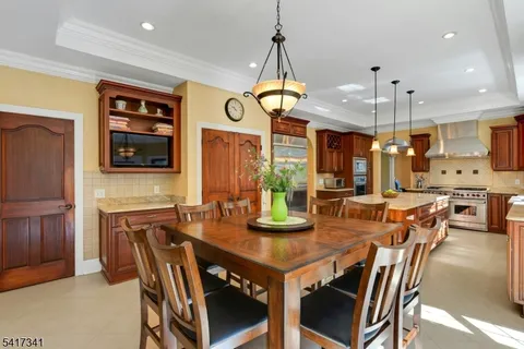 $1,300,000 | 916 Valley Road, Watchung, NJ 07069