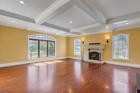 $1,300,000 | 916 Valley Road, Watchung, NJ 07069