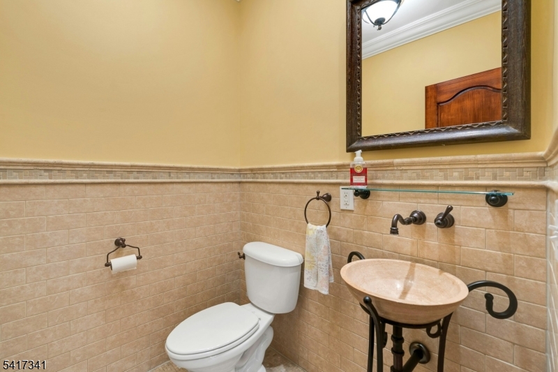 916 Valley Road Watchung, NJ 07069 - Photo 20 of 44