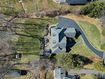 $1,300,000 | 916 Valley Road, Watchung, NJ 07069