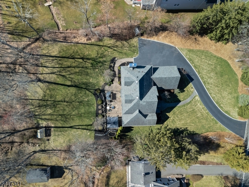 916 Valley Road Watchung, NJ 07069 - Photo 2 of 44