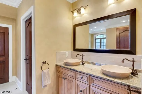 $1,300,000 | 916 Valley Road, Watchung, NJ 07069