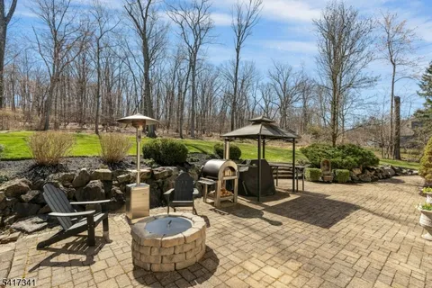 $1,300,000 | 916 Valley Road, Watchung, NJ 07069