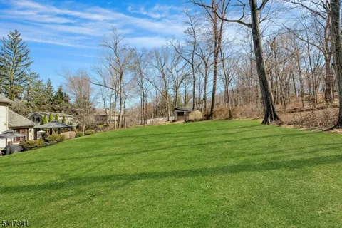 $1,300,000 | 916 Valley Road, Watchung, NJ 07069