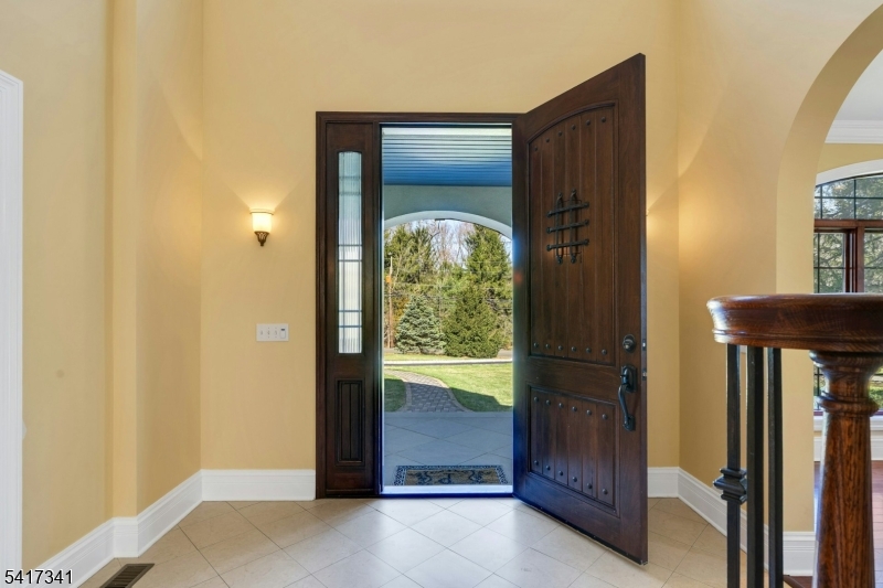 916 Valley Road Watchung, NJ 07069 - Photo 7 of 44