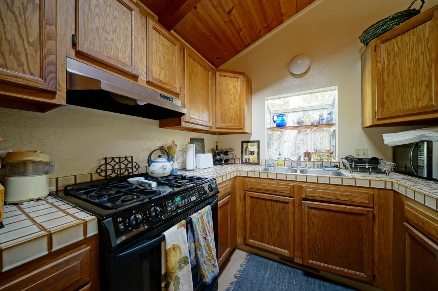 25365 Hatton Road Carmel, CA 93923 - Photo 32 of 43 Gallery Image 32