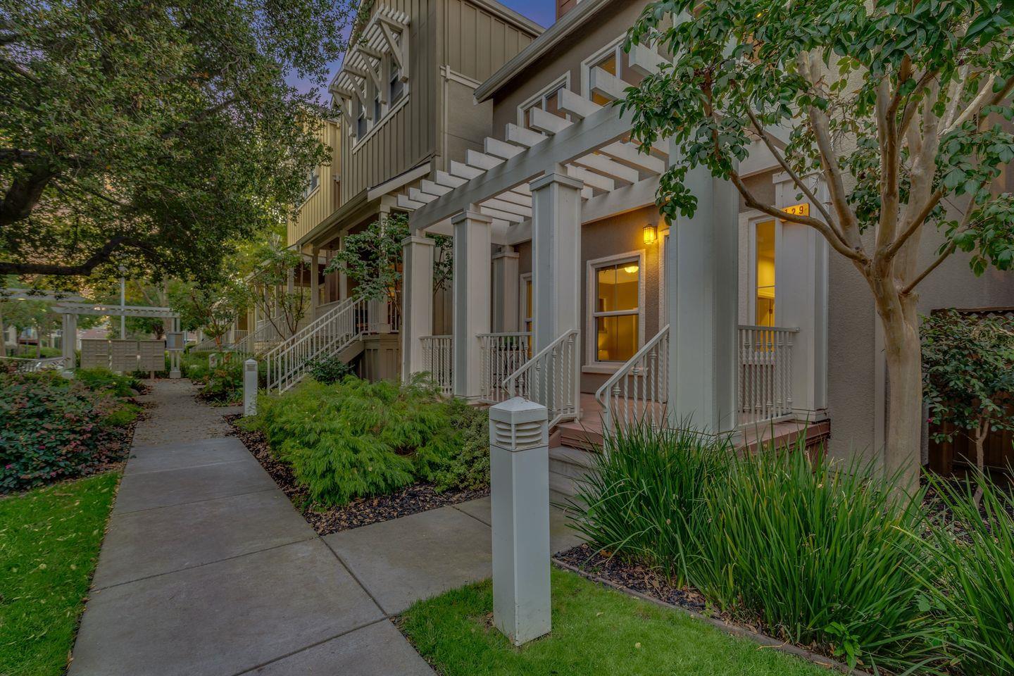 129 Azalea Drive Mountain View, CA 94041 - Photo 6 of 53