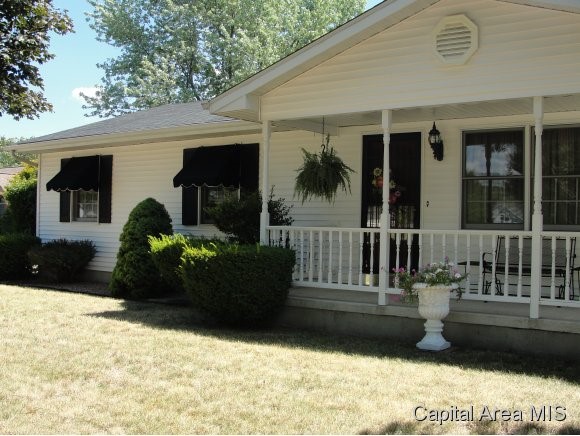 100 Walnut Valley Drive Springfield, IL 62707 - Photo 3 of 24