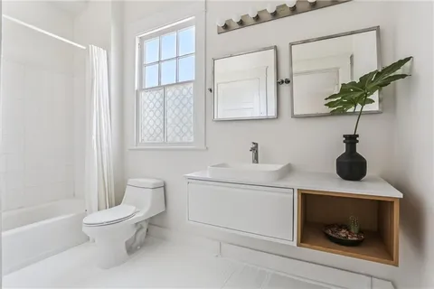 $2,750,000 | 2861 Grand Rte Saint John Street, New Orleans, LA 70119