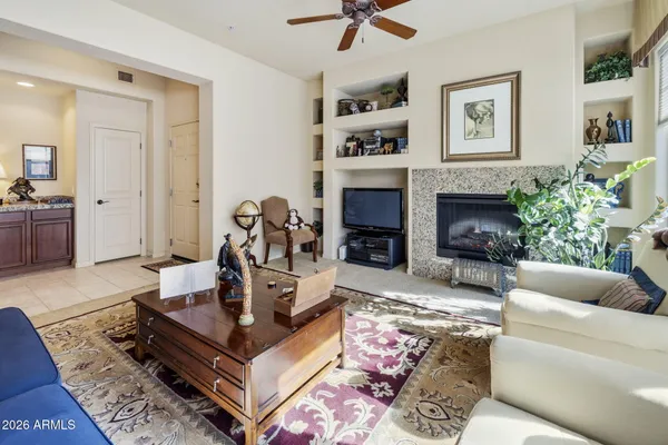 $500,000 | 2989 North 44th Street, Unit 3018, Phoenix, AZ 85018