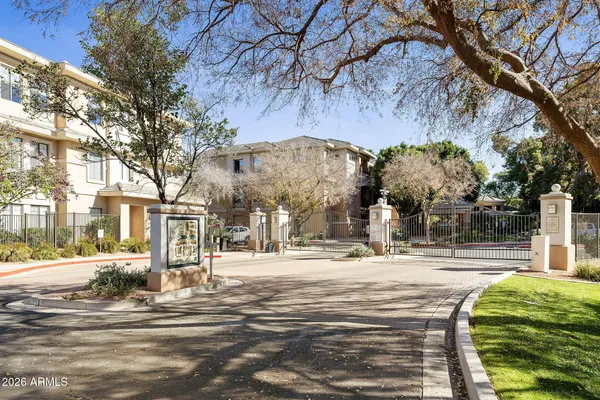 $500,000 | 2989 North 44th Street, Unit 3018, Phoenix, AZ 85018