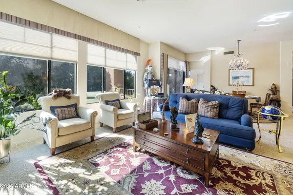 $500,000 | 2989 North 44th Street, Unit 3018, Phoenix, AZ 85018