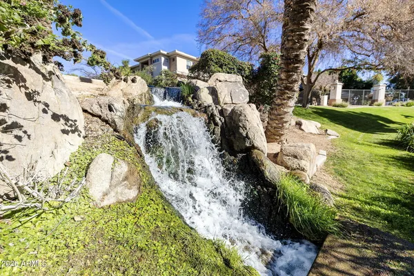 $500,000 | 2989 North 44th Street, Unit 3018, Phoenix, AZ 85018