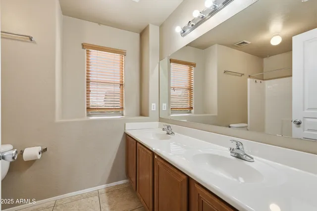 $2,100 | 3032 East Denim Trail, San Tan Valley, AZ 85143