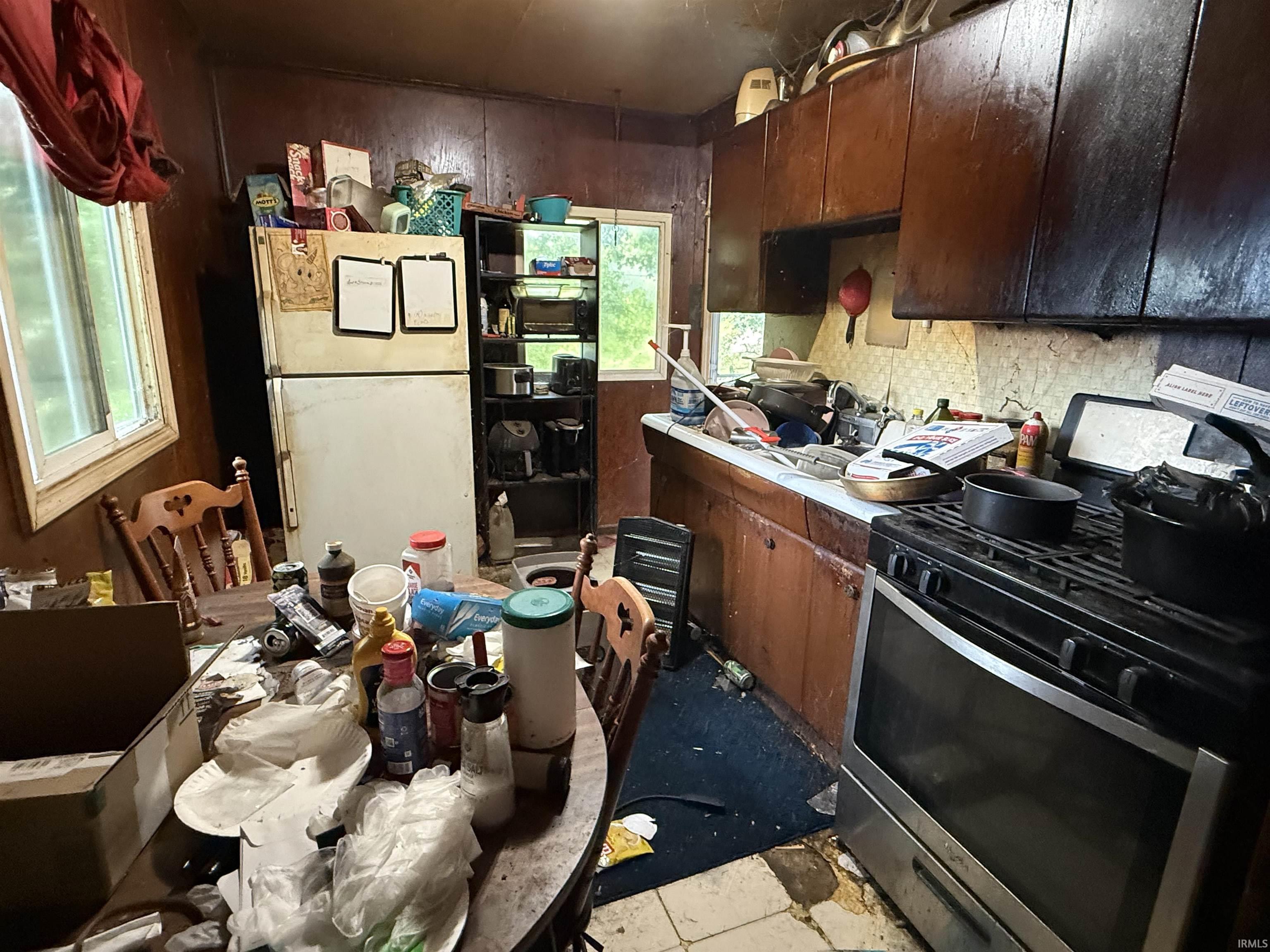 1525 Southeast Riverside Drive Evansville, IN 47713 - Photo 3 of 11