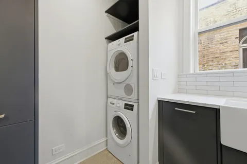 $575,000 | 540 Sheridan Road, Unit 3, Evanston, IL 60202