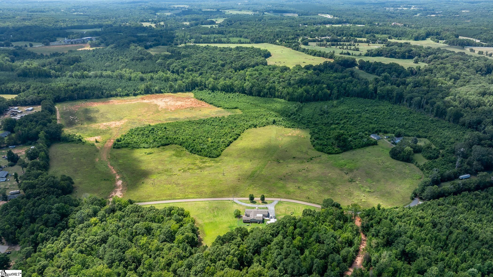 1147 Mt Vernon Church Road Laurens, SC 29360 - Photo 16 of 29 Ample Space