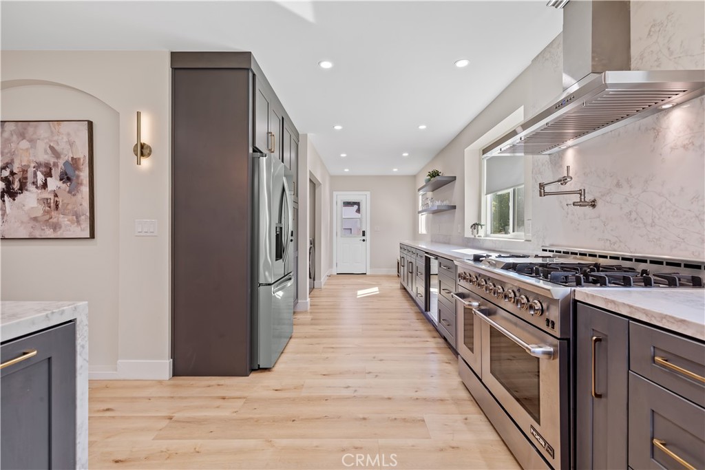 12426 Idaho Avenue Los Angeles, CA 90025 - Photo 16 of 47