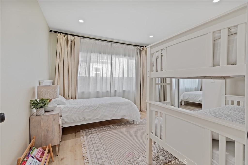 12426 Idaho Avenue Los Angeles, CA 90025 - Photo 20 of 47