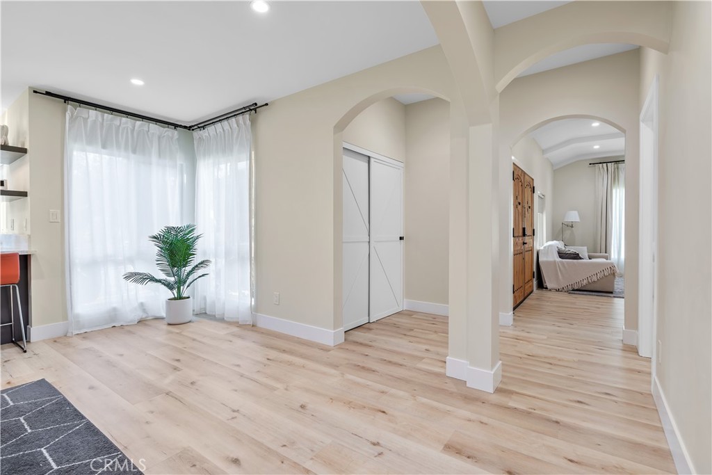 12426 Idaho Avenue Los Angeles, CA 90025 - Photo 7 of 47