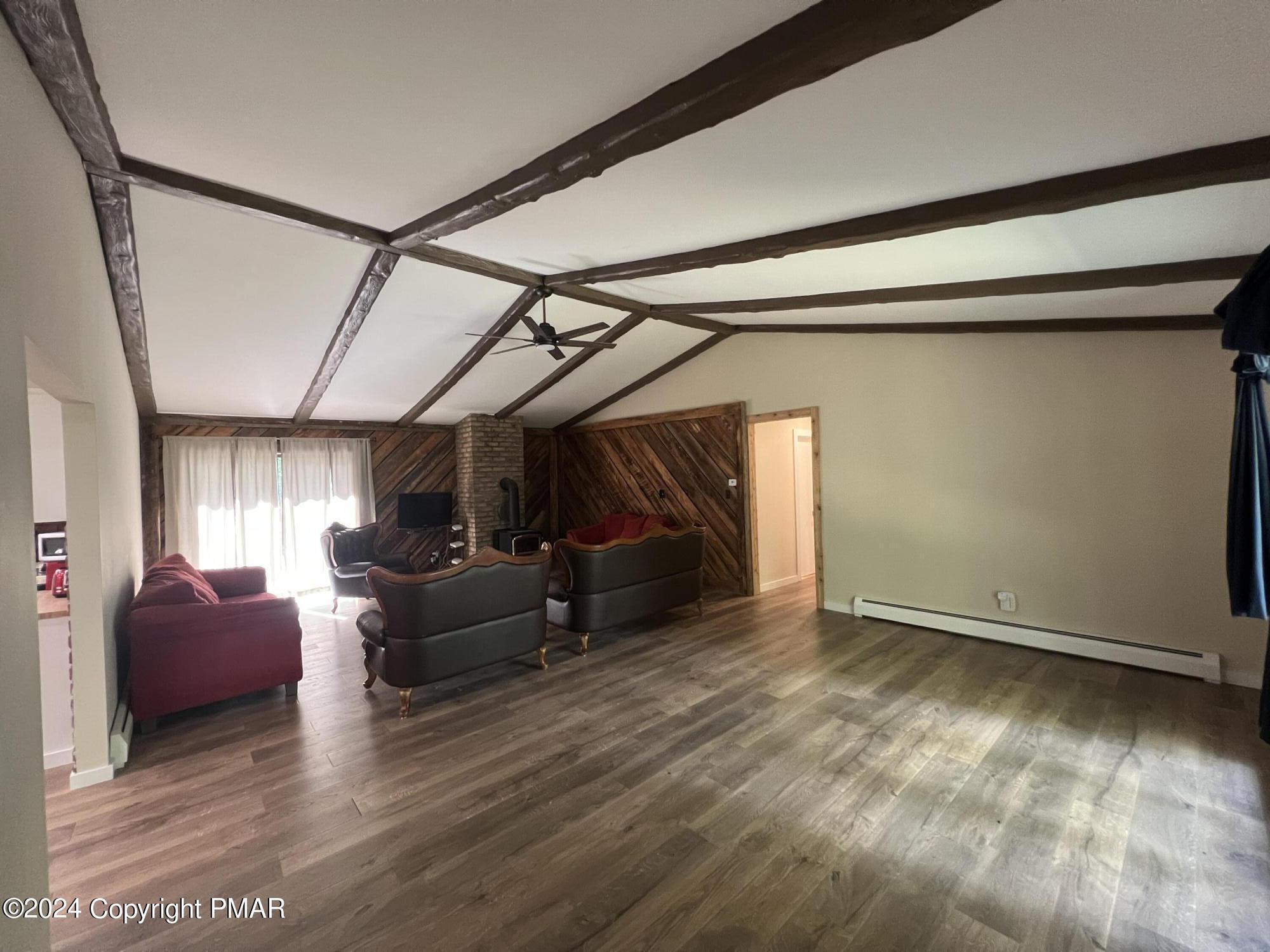 83 Balson Road Stroudsburg, PA 18360 - Photo 5 of 37 a living room with furniture