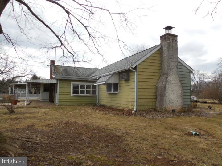 238 Root Avenue Pottstown, PA 19465 - Photo 3 of 12