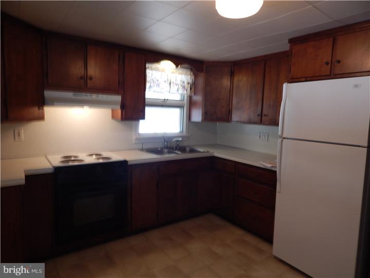 238 Root Avenue Pottstown, PA 19465 - Photo 7 of 12