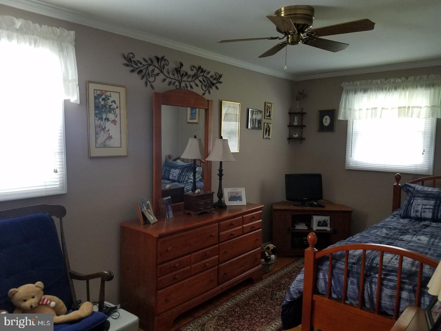2806 Shelly Road Philadelphia, PA 19152 - Photo 17 of 25 Gallery Image 17