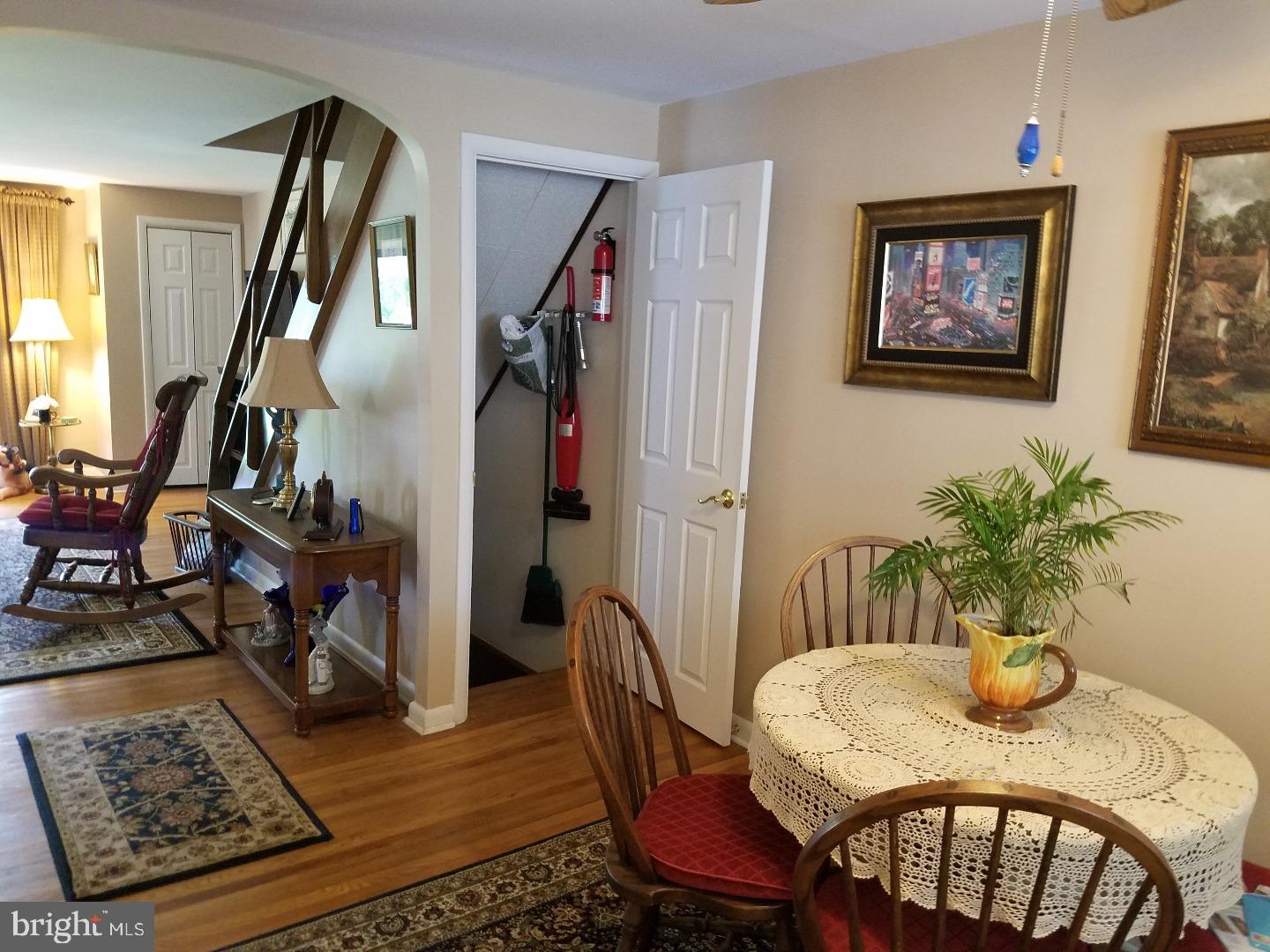 2806 Shelly Road Philadelphia, PA 19152 - Photo 8 of 25 Gallery Image 8