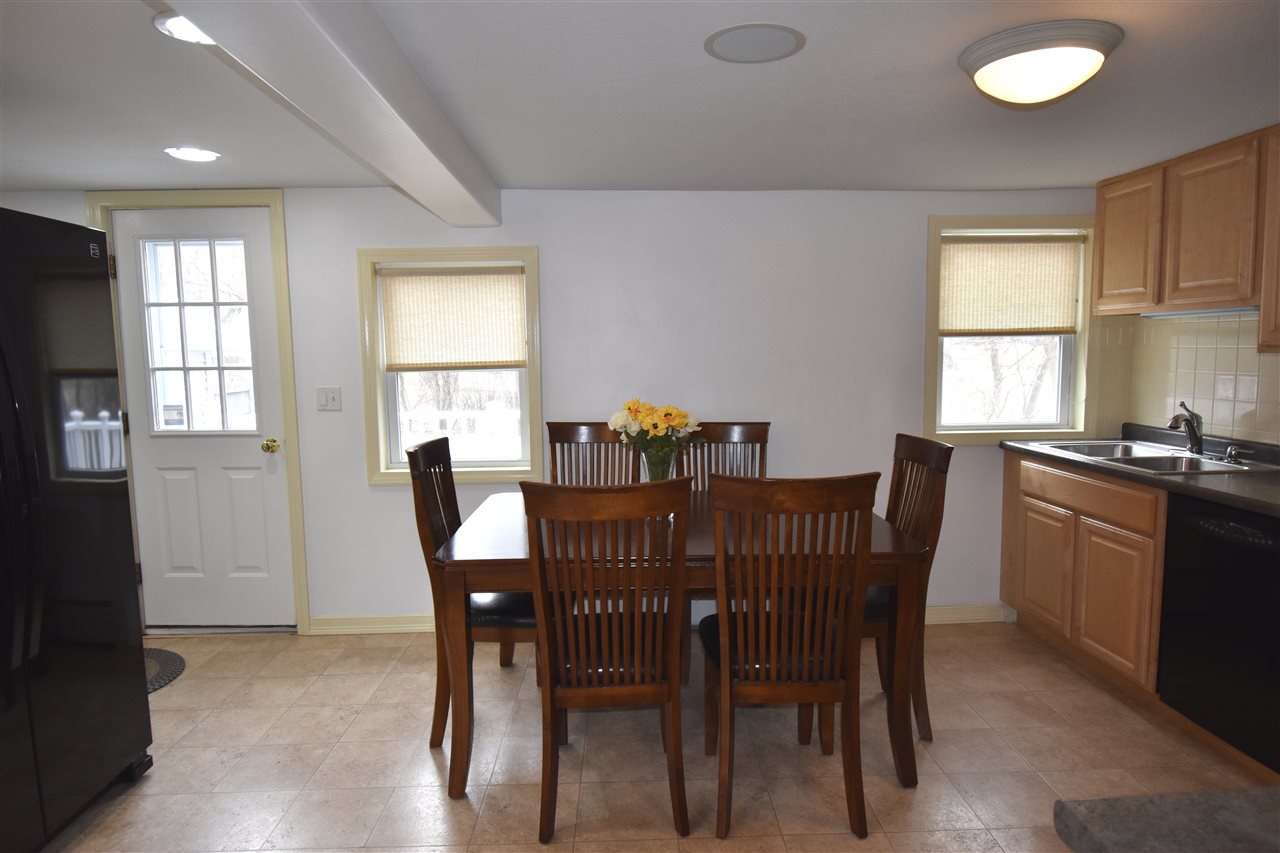 2 Phillips Street Rutland, VT 05701 - Photo 5 of 29