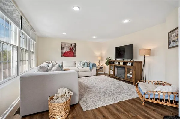 $3,750 | 8025 Jordan Court, Coraopolis, PA 15108