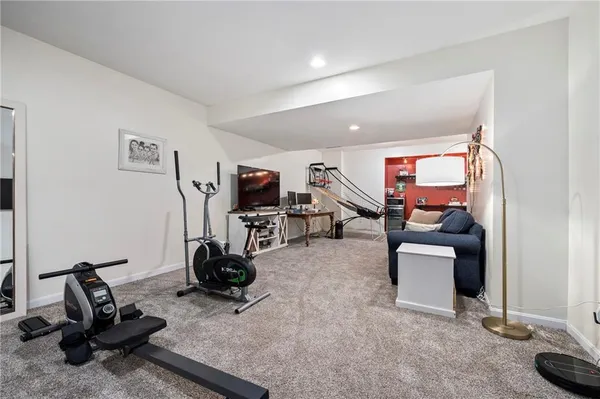 $3,750 | 8025 Jordan Court, Coraopolis, PA 15108