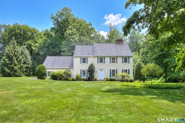 $1,299,000 | 4 North Valley Road, Ridgefield, CT 06877