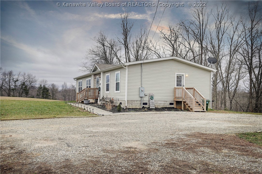 1183 Williams Road Red House, WV 25168 - Photo 4 of 38 Gallery Image 4